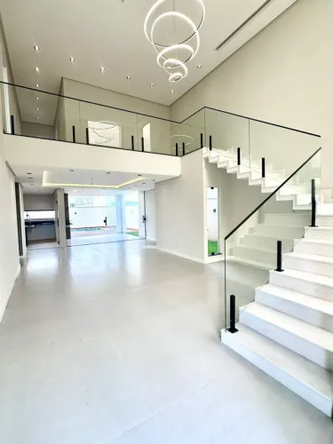 CASA EM CONDOMINIO TERRAS ALPHAVILLE com 5/4 , 3 SUITES  - Camaçari - BA