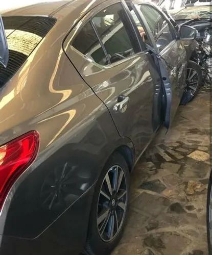 Sucata Nissan Versa 2018 para retirada de peças