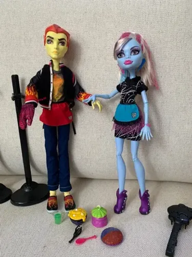 Monster High - Heath Burns & Abbey Bominable - versão Lab Partners