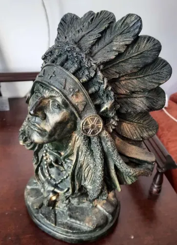 índio vintage na cor bronze envelhecido 33cm x 18cm / indígena