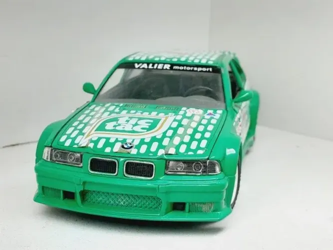 Miniatura Bmw M3 1993 Tic Tac Green Bburago 1/24