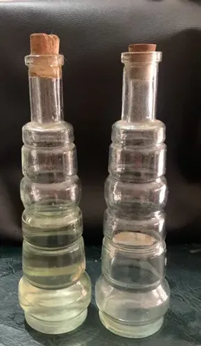 Garrafa de vidro com rolha 