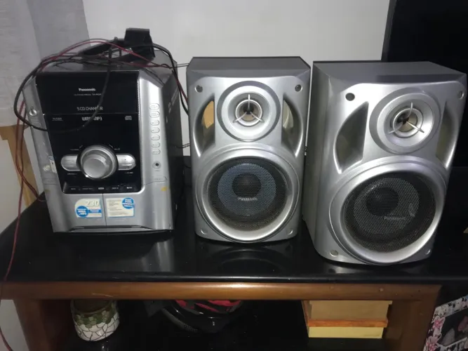 2 Caixas de som e Aparelho de som vintage