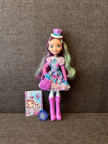 Boneca ever after High