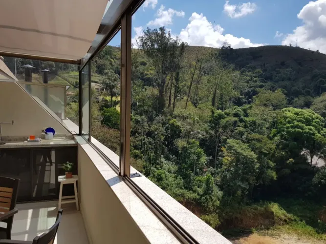 Linda cobertura no Granja Brasil Itaipava