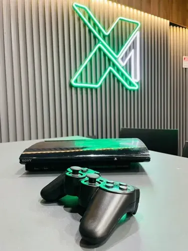 Ps3 com garantia e jogo brinde / levamos até você 