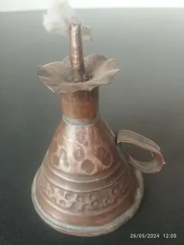 Vendo essa lamparina de cobre