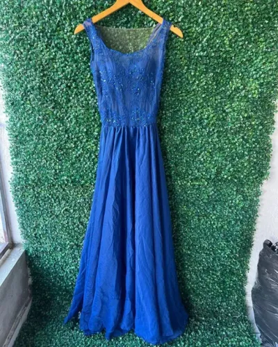 VESTIDO DE FESTA AZUL