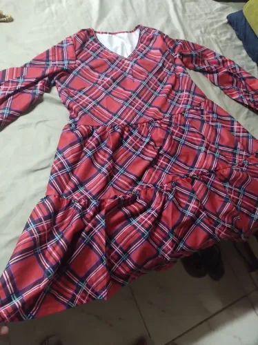 Vestido xadrez vermelho com mangas longas
