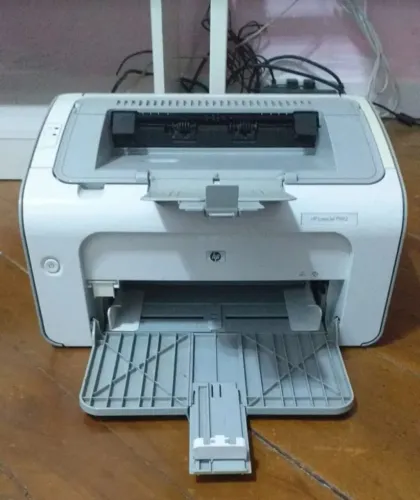 Impressora HP LaserJet P1002