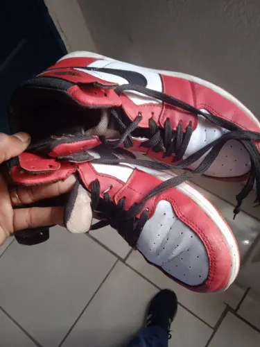 TÊNIS NIKE JORDAN