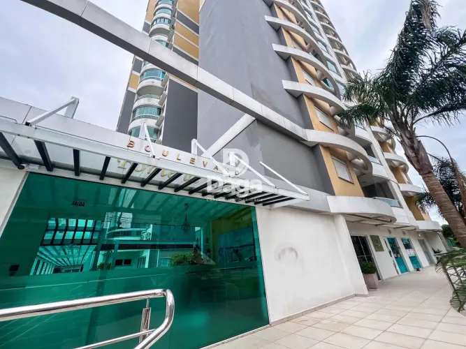 INCRIVEL apartamento amplo em Barreiros