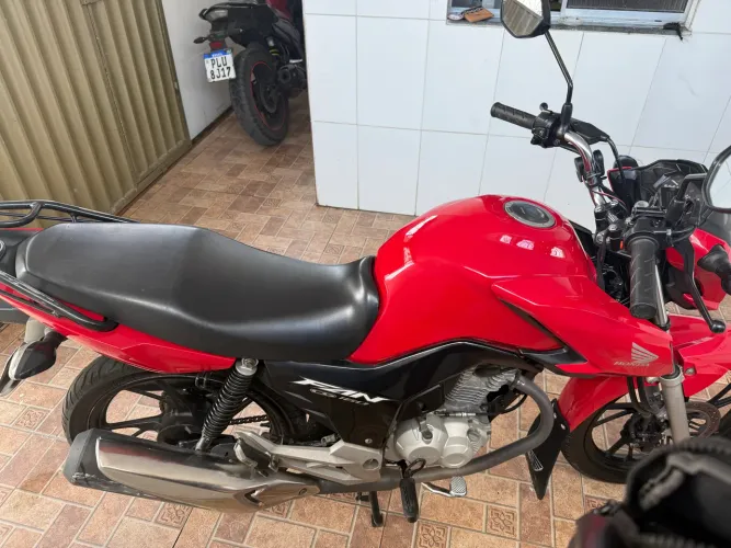 Economia e Estilo! Fan 160 2024 Flex Vermelha! Impecável! (Foco na economia e no estilo)