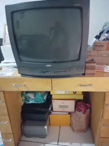 TV RCA 21 polegadas, não sei porque ela fica acesso no staby, e não a tela.