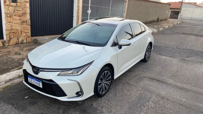 Toyota Corolla Altis 2.0 Flex 16V Aut. 2021 com teto solar