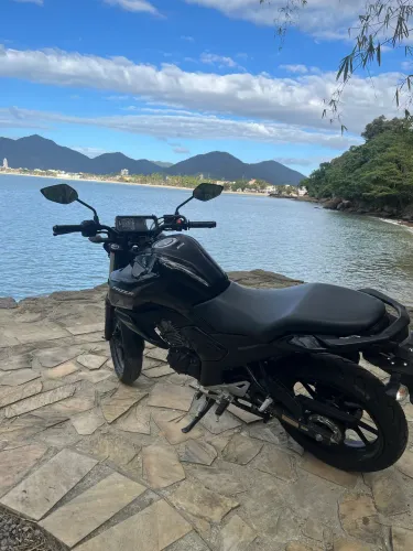 Moto de leilão só pegar e andar 