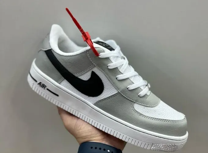 Tênis Nike Air Force tamanho especial 