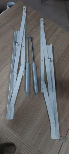 Articulação e amortecedor cama box