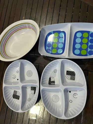 Kit de bandejas e potes