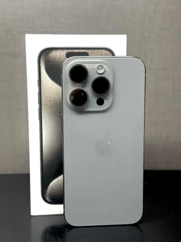iPhone 15 Pro 128GB 89% Bateria Natural Titanium Possui caixa