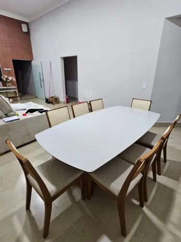 Mesa de Jantar 8 Cadeiras madeira maciça 