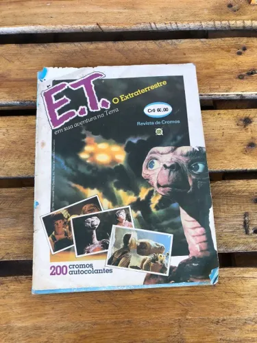 ALBUM DE FIGURINHAS E.T. O EXTRATERRESTRE 1980