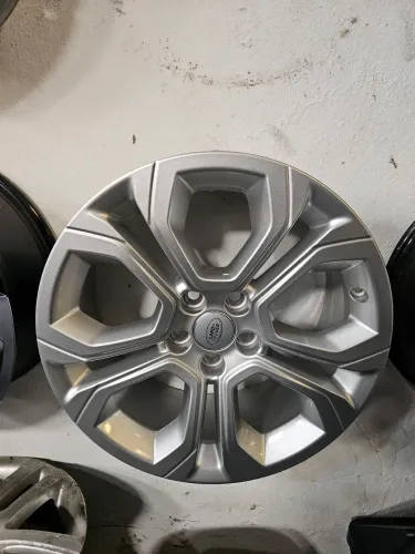 Jogo de roda original Discovery aro 18 5x108