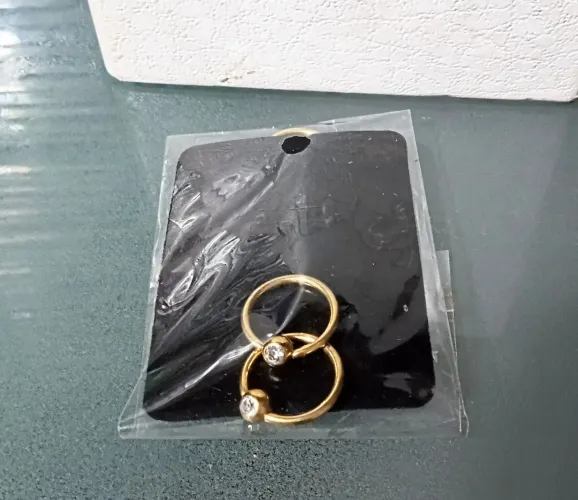 Par De Piercing Captive Folheado A Ouro 18k