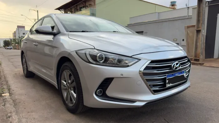Hyundai Elantra 2.0 2017 Special Edit - Automático, Impecável.