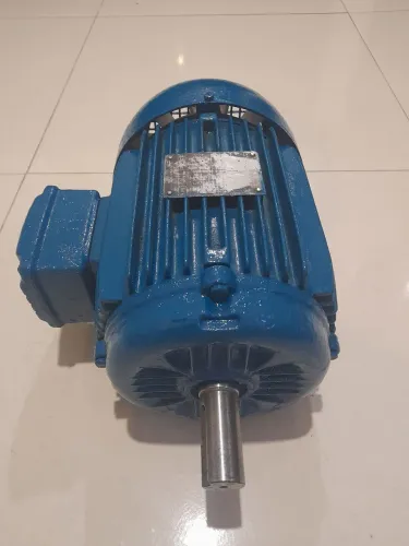Motor Elétrico Trifásico industrial 5cv 3485rpm alta rotação usado 