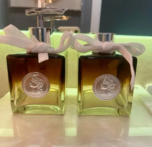 kit banheiro saboneteira e difusor luxo