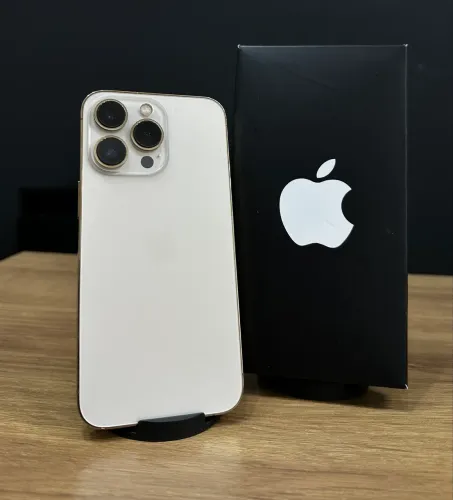 iPhone 13 Pro 256gb gold semi novo em excelente funcionamento!!