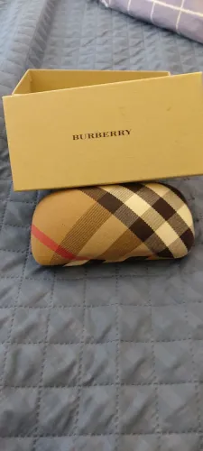 óculos de sol Burberry