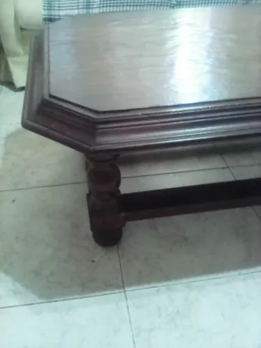 Linda mesa de madeira maciça antiga