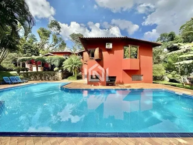 Casa à venda no condomínio Villa Vianna.