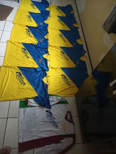 Terno de futebol.