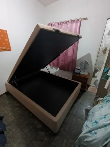 Box baú blindado reforçado com pistão a gás