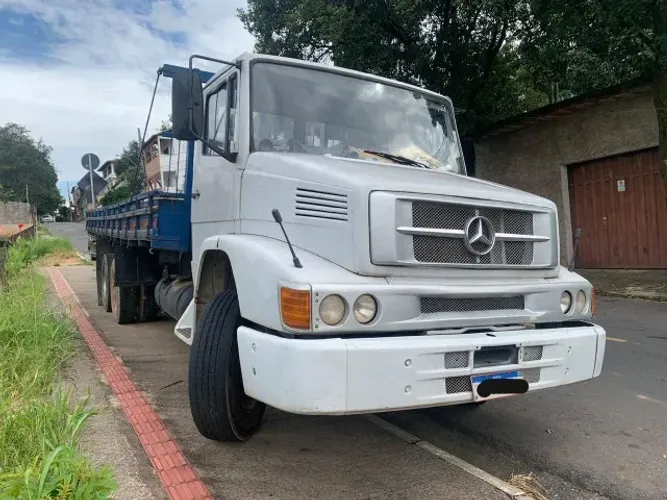 Caminhão Mercedes Benz 1418