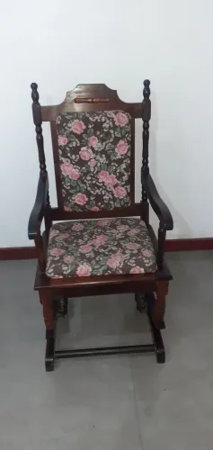 Antiga cadeira de balanço