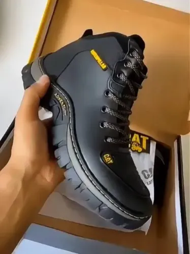 Bota Cat