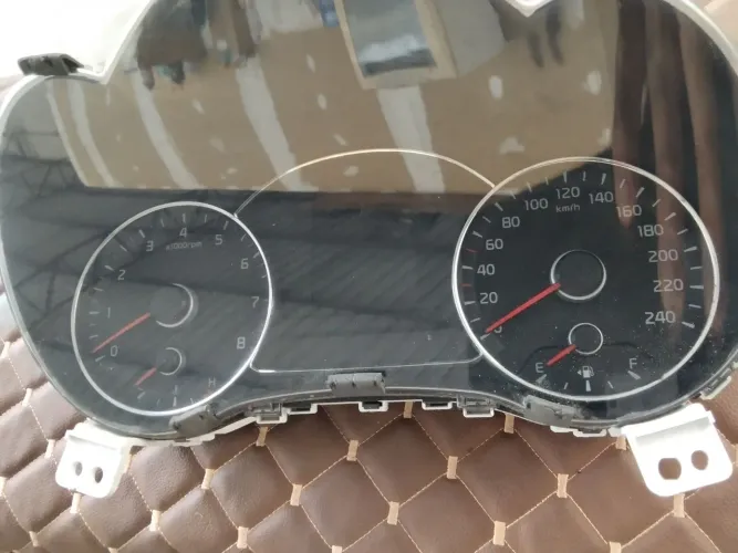 Painel de instrumentos Kia cerato automotico 20130828