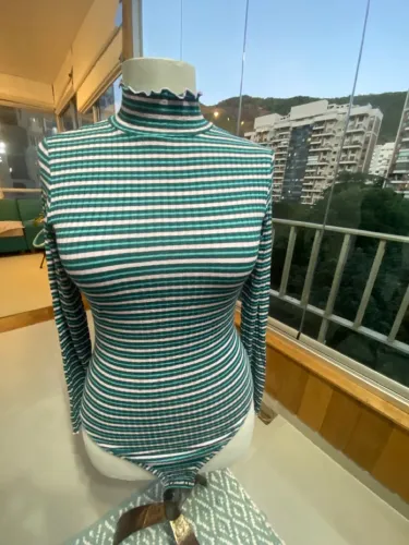 Body Dress To listrado gola alta, manga longa lindo!