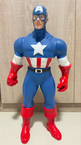 Boneco grande Capitão América