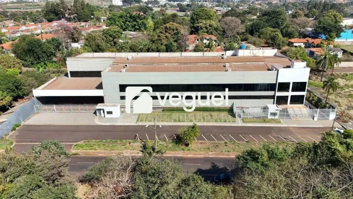 Galpão comercial á venda em Av Dr. Celso Charuri em Ribeirão Preto