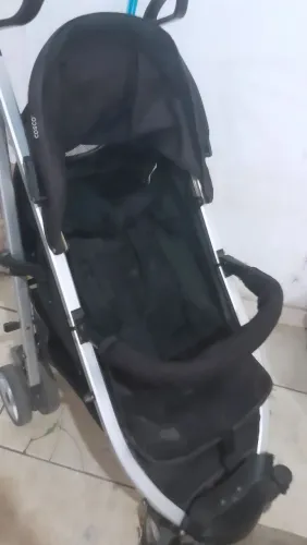VENDE-SE ANDADOR E CARRINHO DE BEBÊ