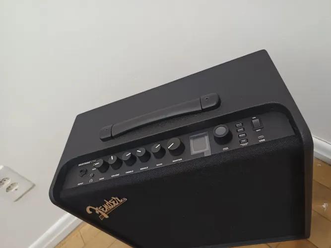 Amplificador Fender Mustang LT50
