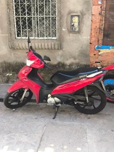 moto az1
