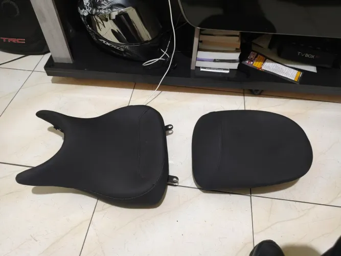 Os dois Bancos MT 03 do Pedrinho bancos 400