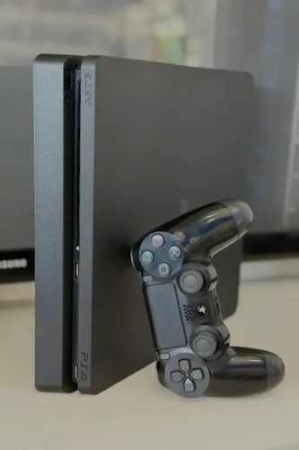 PS4 PRETO NOVO SEMI NOVO