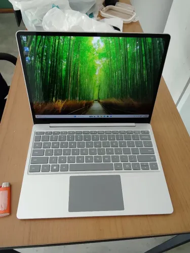 Notebook Surface touchscreen i5 11? 16GB 256SSD